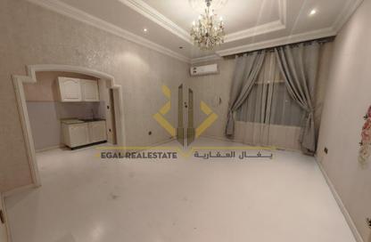 Apartment - Studio - 1 for rent in Al Duhail - Doha