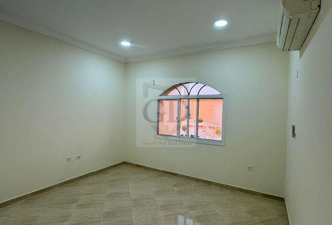 57032551 - Property Image 2
