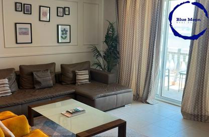 Apartment - 1 Bedroom - 2 Bathrooms for rent in Viva West - Viva Bahriyah - The Pearl Island - Doha