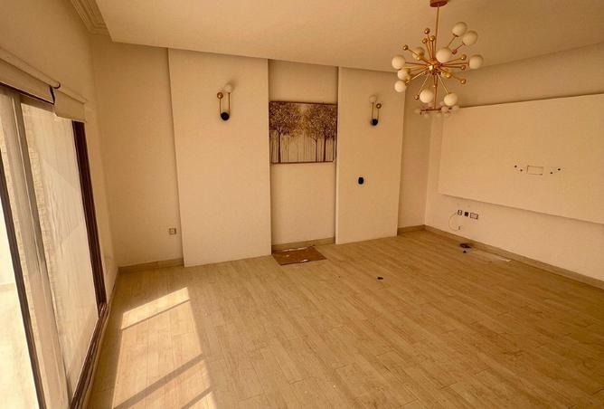 53004180 - Property Image 3