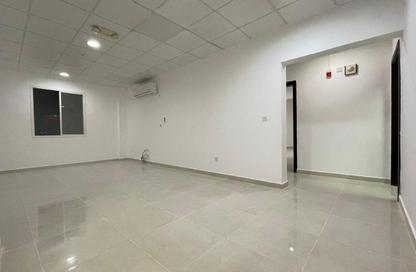 Apartment - 2 Bedrooms - 2 Bathrooms for rent in Al Khalidiya Street - Najma - Doha
