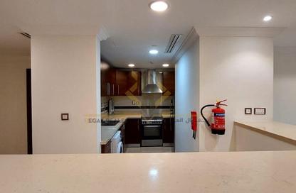 Apartment - 1 Bedroom - 2 Bathrooms for rent in West Porto Drive - Porto Arabia - The Pearl Island - Doha