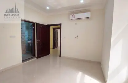 شقة - 2 غرف نوم - 3 حمامات للايجار في سلاطة القديمة - سلاطة - الدوحة