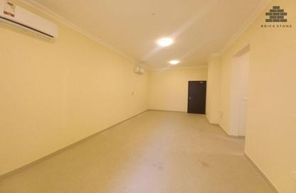 Apartment - 3 Bedrooms - 3 Bathrooms for rent in Anas Street - Fereej Bin Mahmoud North - Fereej Bin Mahmoud - Doha