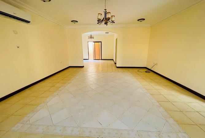 982101 - Property Main Image