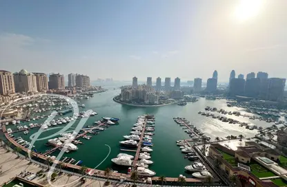 Apartment - 2 Bedrooms - 3 Bathrooms for rent in Tower 18 - Porto Arabia - The Pearl Island - Doha