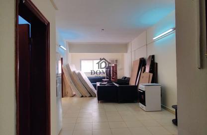 Apartment - 2 Bedrooms - 1 Bathroom for rent in Anas Street - Fereej Bin Mahmoud North - Fereej Bin Mahmoud - Doha