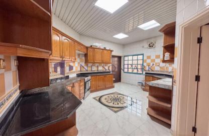 Villa - 6 Bedrooms - 7 Bathrooms for rent in Mamoura 18 - Al Maamoura - Doha