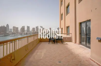 Apartment - 1 Bedroom - 2 Bathrooms for rent in West Porto Drive - Porto Arabia - The Pearl Island - Doha