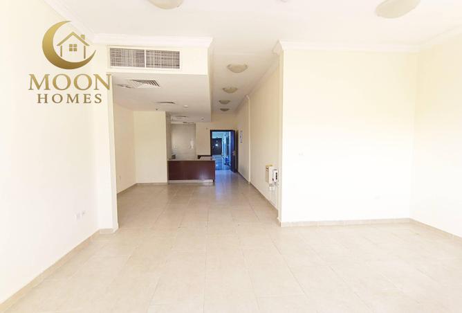 1008527 - Property Image 3