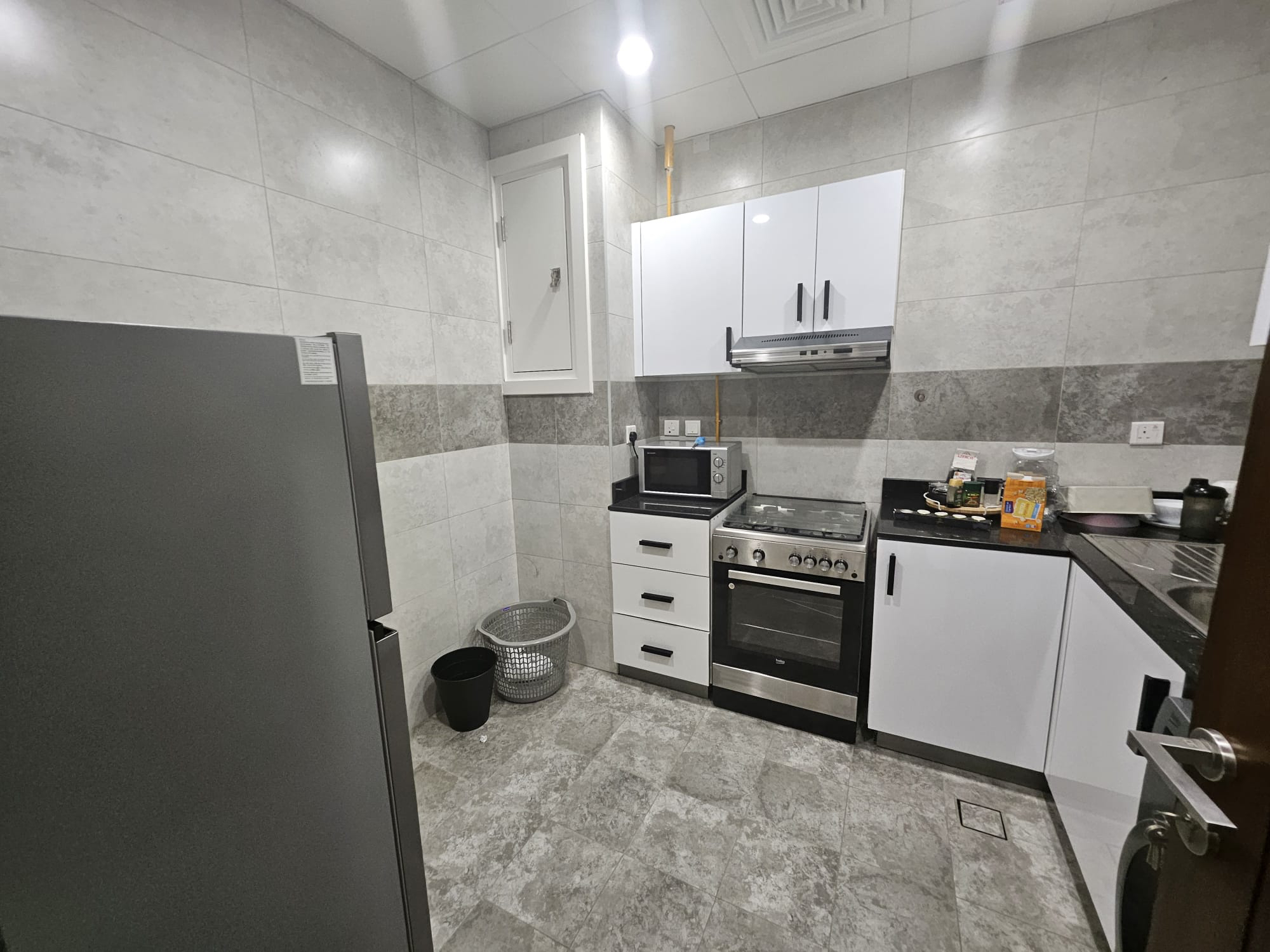 ELEGANT 1 BHK FF WITH SEA VIEW BALCONY IN FOXHILS thumbnail 12