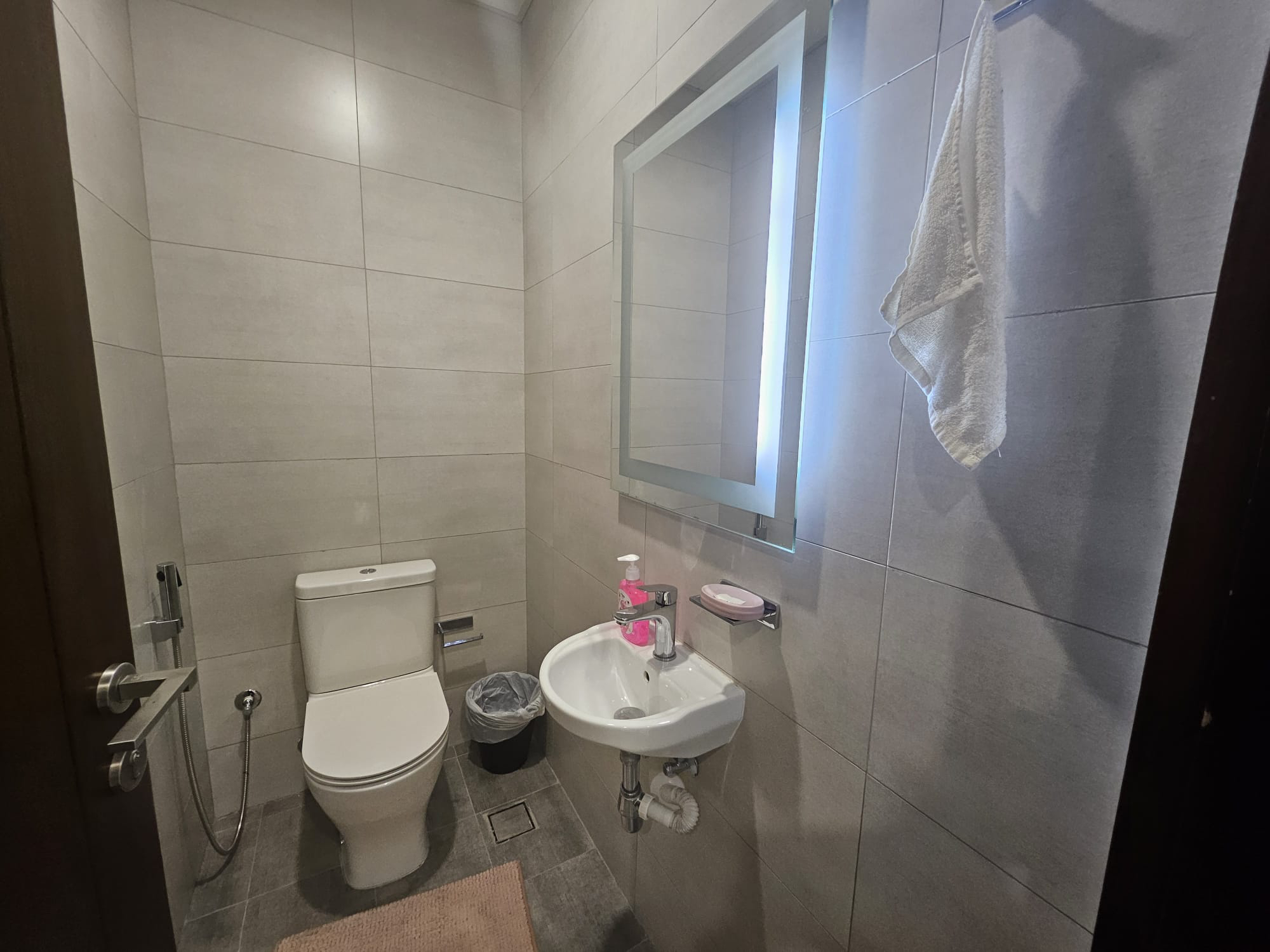 ELEGANT 1 BHK FF WITH SEA VIEW BALCONY IN FOXHILS thumbnail 14