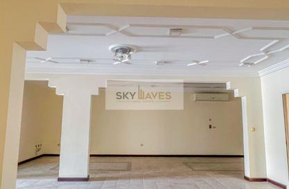 Villa - Studio - 3 Bathrooms for rent in New Salata - Salata - Doha