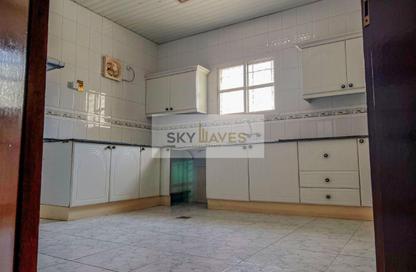 Villa - Studio - 3 Bathrooms for rent in New Salata - Salata - Doha