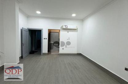 Apartment - Studio - 1 Bathroom for rent in New Al Ghanim - Al Ghanim - Doha