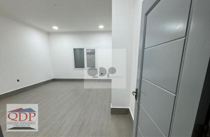 Apartment - Studio - 1 Bathroom for rent in New Al Ghanim - Al Ghanim - Doha