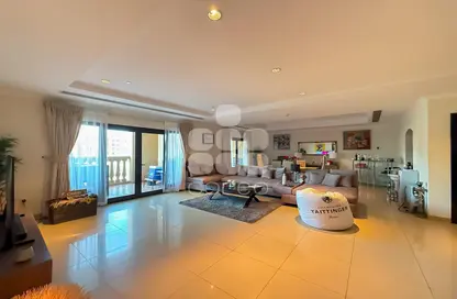 Apartment - 2 Bedrooms - 3 Bathrooms for rent in Tower 13 - Porto Arabia - The Pearl Island - Doha