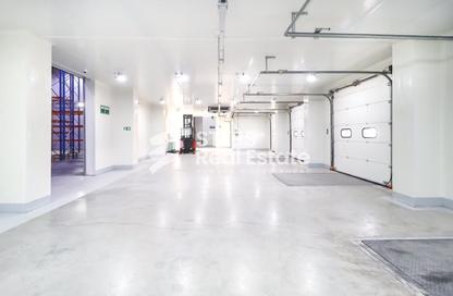 Warehouse - Studio - 1 Bathroom for rent in East Industrial Street - Birkat Al Awamer - Al Wakra