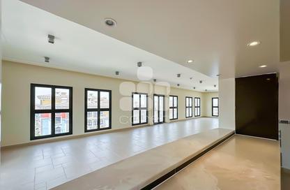 Apartment - 3 Bedrooms - 4 Bathrooms for rent in Mercato - Qanat Quartier - The Pearl Island - Doha