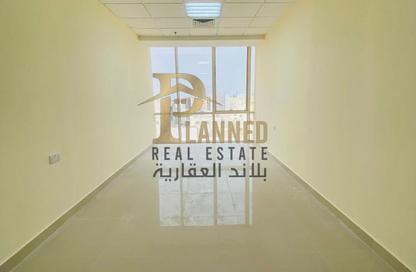 Office Space - Studio - 4 Bathrooms for rent in Al Muntazah - Doha