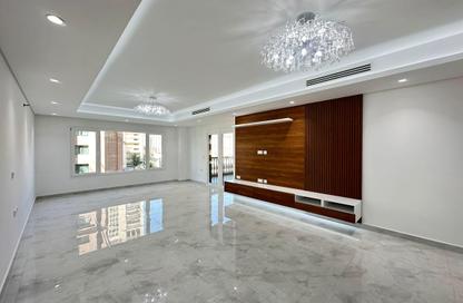 Apartment - 2 Bedrooms - 3 Bathrooms for rent in East Porto Drive - Porto Arabia - The Pearl Island - Doha