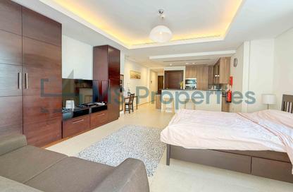Apartment - Studio - 1 Bathroom for rent in Viva West - Viva Bahriyah - The Pearl Island - Doha