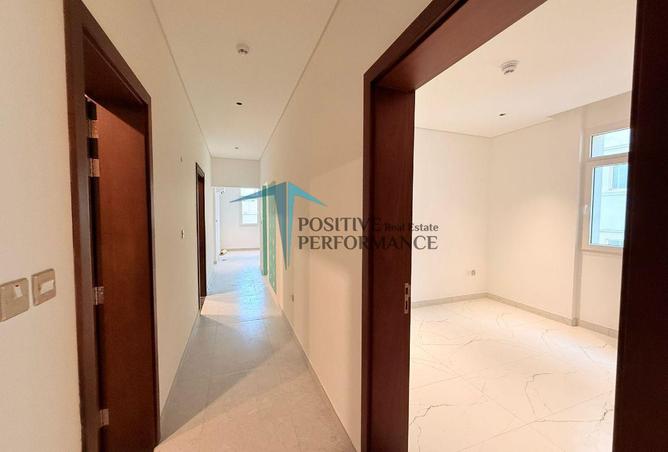 52000200 - Property Image 2