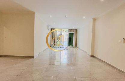Apartment - 2 - 2 for rent in Al Nasr Street - Al Nasr - Doha