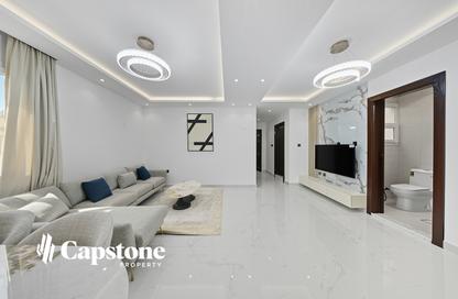 Apartment - 2 Bedrooms - 2 Bathrooms for rent in Umm Ghwailina Comm - Umm Ghuwalina - Umm Ghuwailina - Doha