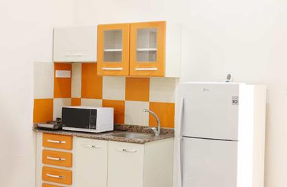 Apartment - Studio - 1 Bathroom for rent in Izghawa - Izghawa - Doha