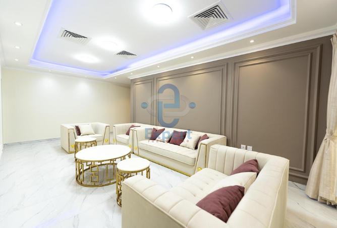 979176 - Property Image 2