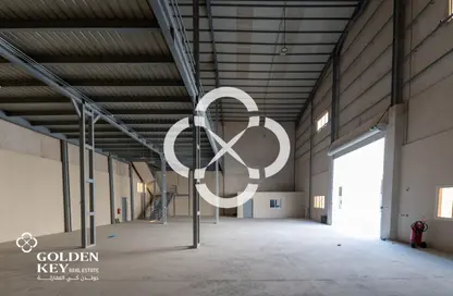 مخزن - استوديو للايجار في شارع الصناعية الشرقي - بركة العوامر - الوكرة
