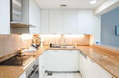 Apartment - 3 Bedrooms - 4 Bathrooms for rent in Viva Central - Viva Bahriyah - The Pearl Island - Doha