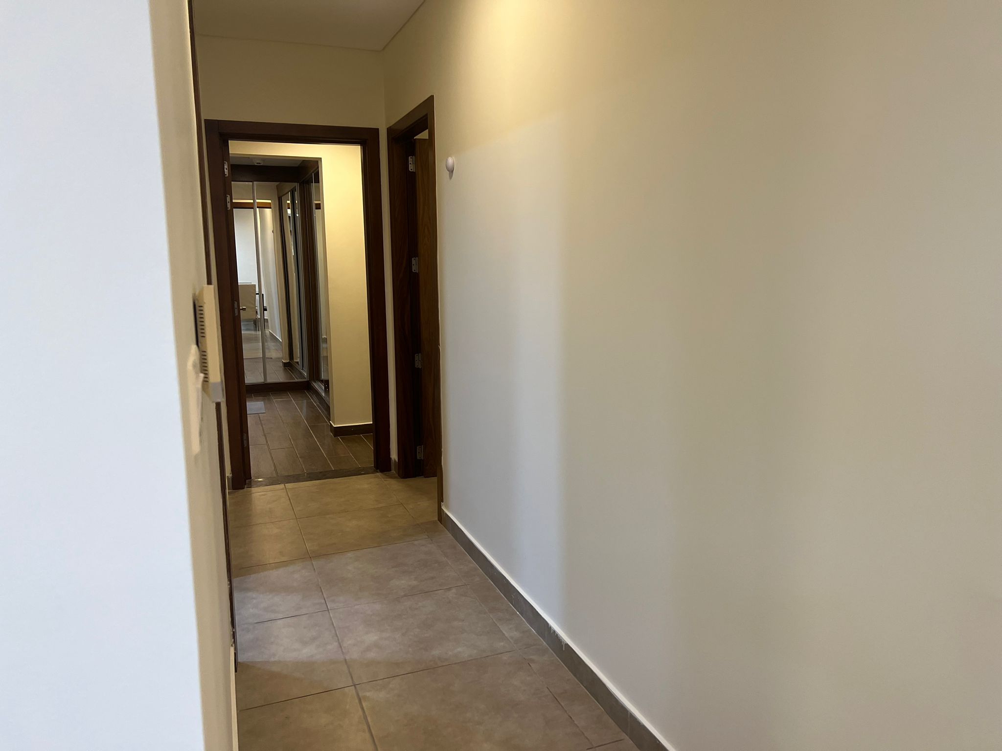 ELEGANT 2BEDROOM FULLY FURNISHED WITH BALCONY thumbnail 9