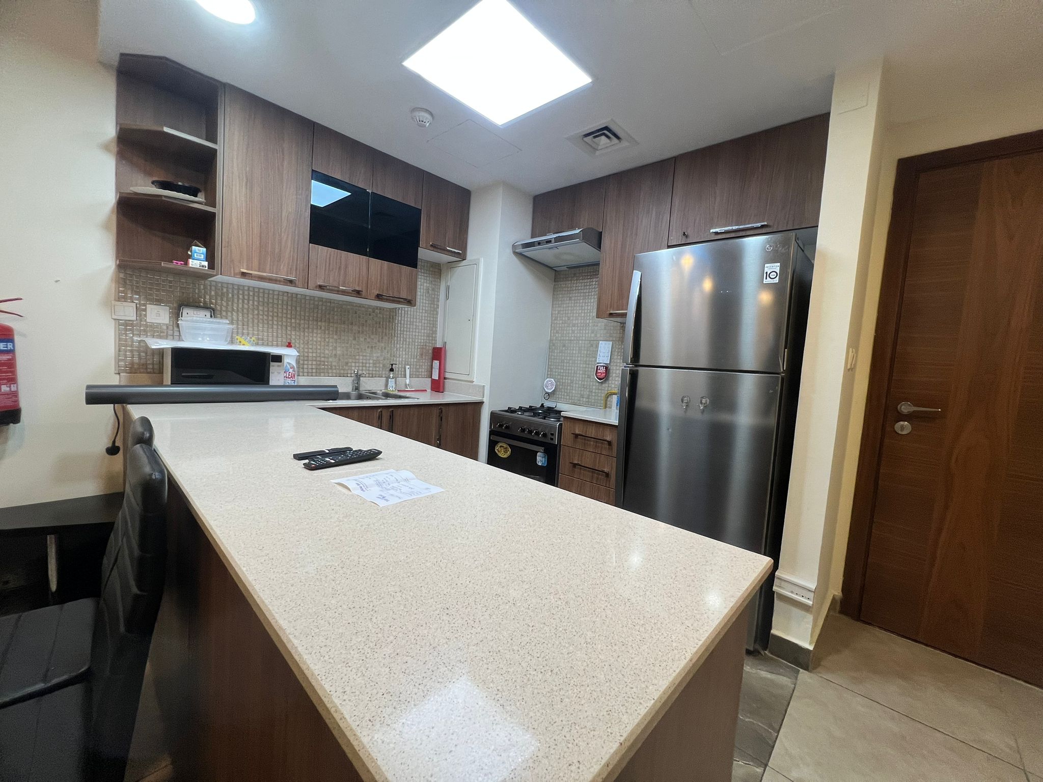 ELEGANT 2BEDROOM FULLY FURNISHED WITH BALCONY thumbnail 6