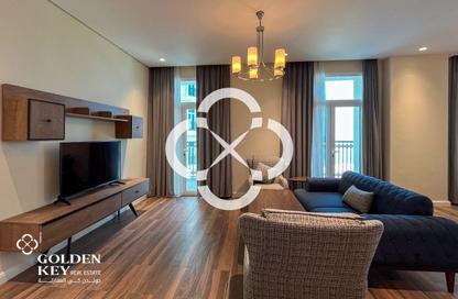 Apartment - 2 Bedrooms - 4 Bathrooms for rent in Floresta Gardens - Floresta Gardens - The Pearl Island - Doha Apartment - 2 Bedrooms - 4 Bathrooms for rent in Floresta Gardens - Floresta Gardens - The Pearl Island - Doha