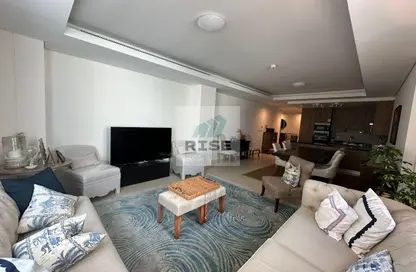 Apartment - 1 Bedroom - 2 Bathrooms for rent in Viva West - Viva Bahriyah - The Pearl Island - Doha
