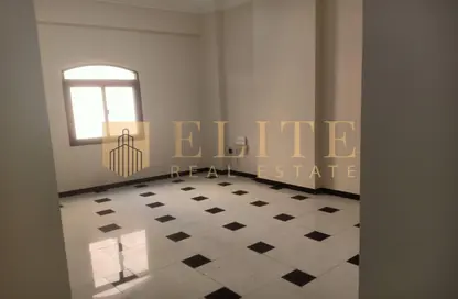 شقة - 3 غرف نوم - 2 حمامات للايجار في شارع السد - السد - الدوحة