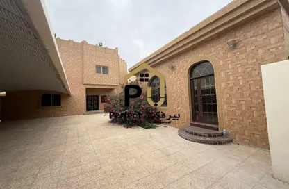 فيلا - 7 غرف نوم - 8 حمامات للايجار في شارع  بو هامو - أبو هامور - الدوحة