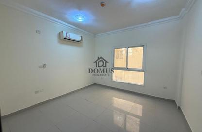 Apartment - 2 Bedrooms - 2 Bathrooms for rent in Thabit Bin Zaid Street - Al Mansoura - Doha