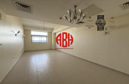 Apartment - 2 Bedrooms - 2 Bathrooms for rent in Bu Hamour Street - Abu Hamour - Doha