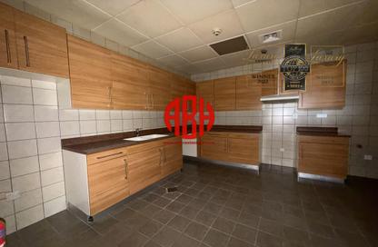 Apartment - 2 Bedrooms - 2 Bathrooms for rent in Bu Hamour Street - Abu Hamour - Doha