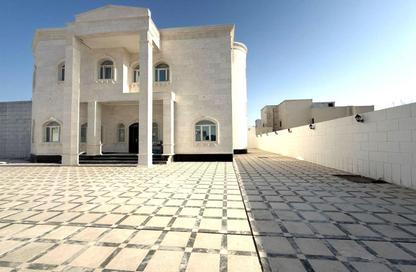 Villa - 7 Bedrooms - 7+ Bathrooms for sale in Rawdat Al Hamama - Al Daayen