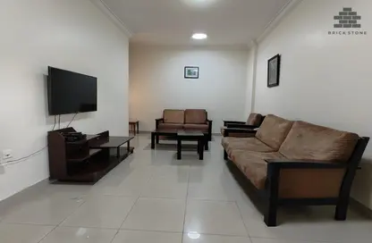 Apartment - 1 Bedroom - 2 Bathrooms for rent in Salaja Street - Doha Al Jadeed - Doha