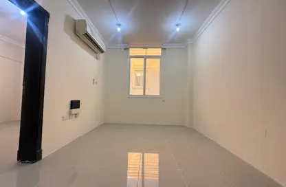 Apartment - 2 Bedrooms - 2 Bathrooms for rent in Tadmur Street - Old Airport Road - Doha