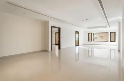 Apartment - 1 Bedroom - 2 Bathrooms for rent in East Porto Drive - Porto Arabia - The Pearl Island - Doha