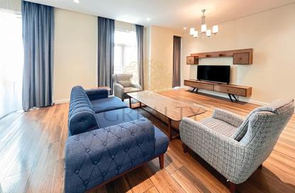Apartment - 2 Bedrooms - 3 Bathrooms for rent in Floresta Gardens - Floresta Gardens - The Pearl Island - Doha Apartment - 2 Bedrooms - 3 Bathrooms for rent in Floresta Gardens - Floresta Gardens - The Pearl Island - Doha
