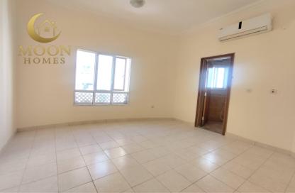 Apartment - 2 Bedrooms - 3 Bathrooms for rent in Muntazah 7 - Al Muntazah - Doha