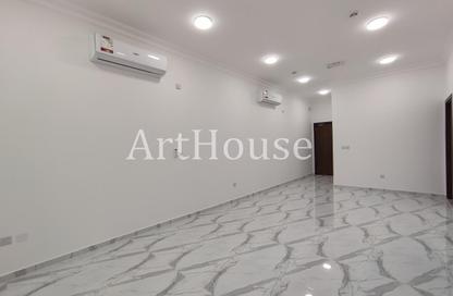 Apartment - 2 Bedrooms - 2 Bathrooms for rent in Madinat Khalifa South - Madinat Khalifa - Doha