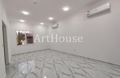 Apartment - 2 Bedrooms - 2 Bathrooms for rent in Madinat Khalifa South - Madinat Khalifa - Doha